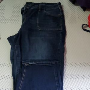 Denim Patch Pocket Capris